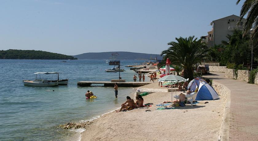 Apartments Silvana Trogir Buitenkant foto